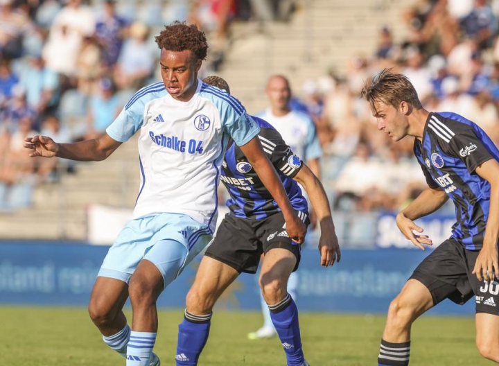 尤文图斯迎欧超杯关键赛，赛前外线爆发，媒体盛赞，球探报告显示潜力的简单介绍