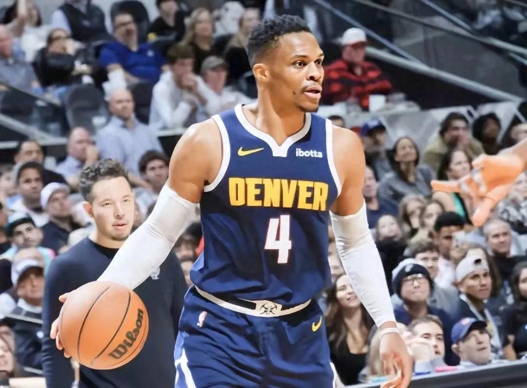 包含集结日全明星赛焦点战；丹佛掘金复出首秀；信心回归；医务组通报恢复的词条